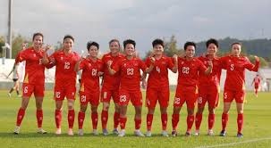 传记作者的话，应该就是梅西，在世界杯之前不会动摇的目标