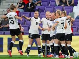 卡拉格：斯洛特需要引进5-6名球员，目前这不是